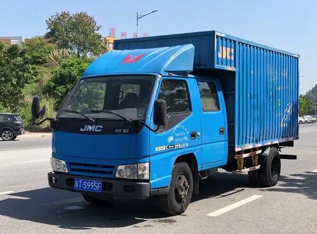 货车排气管声音大是怎么回事